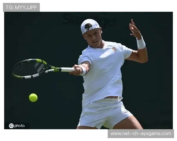 网球新星赛点救回后连扳三局逆转