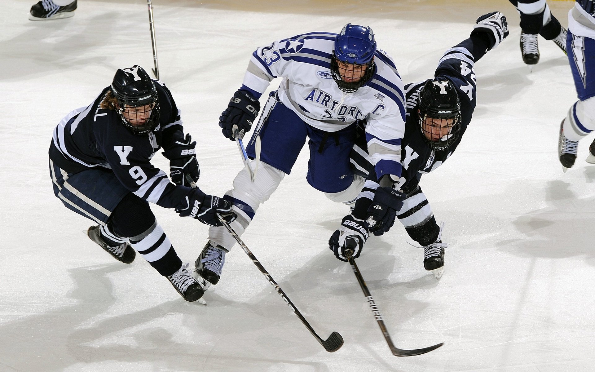 英超球队采用战术语义图谱进行全队比赛前同步培训,英超口号